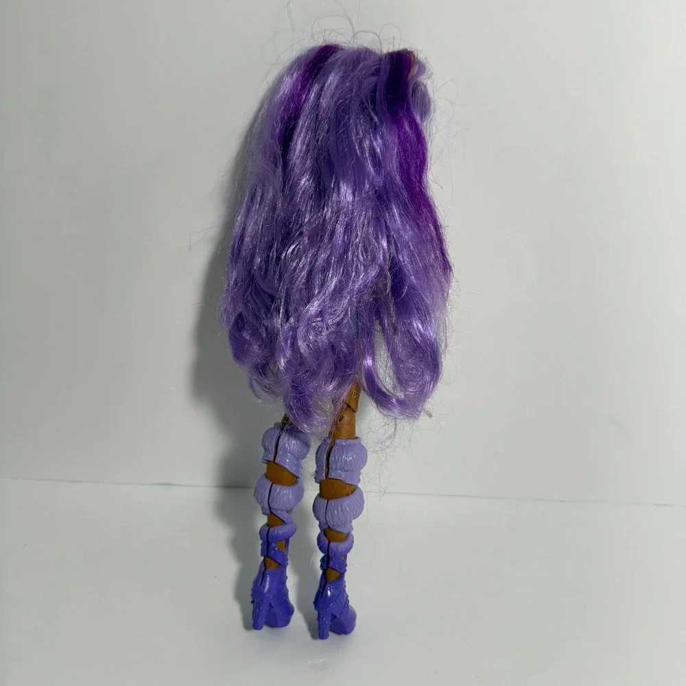 Monster High Clawdeen Wolf Skulltimate Secrets Fearidescent w Coffin Case